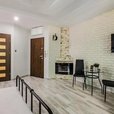 6 Sierpnia Lejlighed Łódź