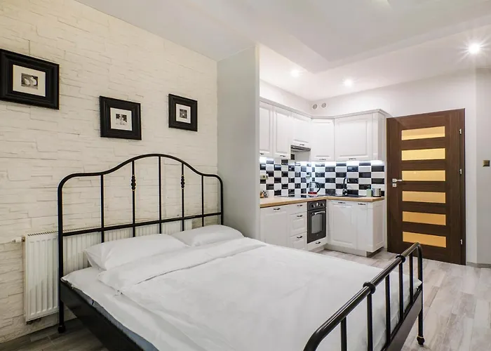 6 Sierpnia Lejlighed Łódź